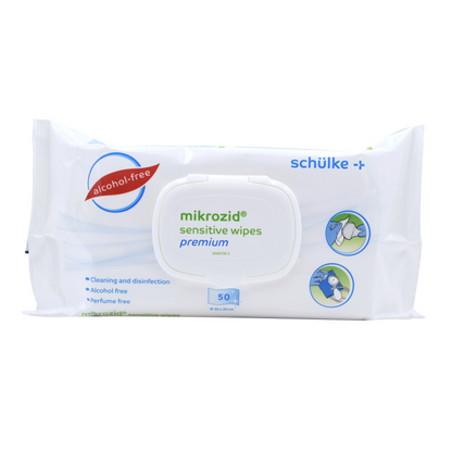 Balenie Mikrozid® sensitive Wipes Jumbo od Schülke & Mayr GmbH. Biele balenie obsahuje 50 utierok bez alkoholu a parfumu, prezentované s klapkovým uzáverom. Ikony znázorňujú použitie pre citlivú pokožku.