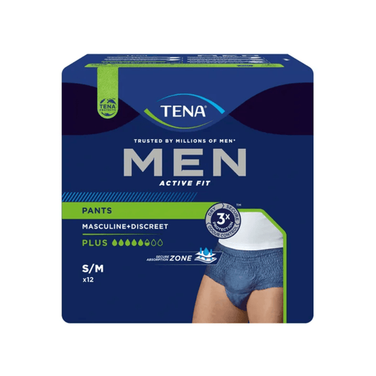 Inkontinenčné nohavičky TENA Men Active Fit Pants Plus, ktoré ponúka spoločnosť TENA – Essity Deutschland GmbH, majú tmavomodré balenie so zelenými akcentmi, ktoré podčiarkujú ich mužský a diskrétny dizajn. Zdôrazňujú „3x ochranu“ a „Plus absorpčnú schopnosť“, aby účinne zabránili úniku moču, a balenie obsahuje 12 nohavičiek vo veľkosti S/M.