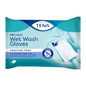 Balenie TENA ProSkin Wet Wash Gloves, neparfumované umývacie rukavice | Balenie (8 kusov) zdôrazňuje ich vhodnosť pre pohodlnú telesnú hygienu. Rukavice sú jemné k citlivej pokožke a nie je potrebné ich oplachovať. Obrázok na ukážku použitia nájdete na zadnej strane modrého obalu.