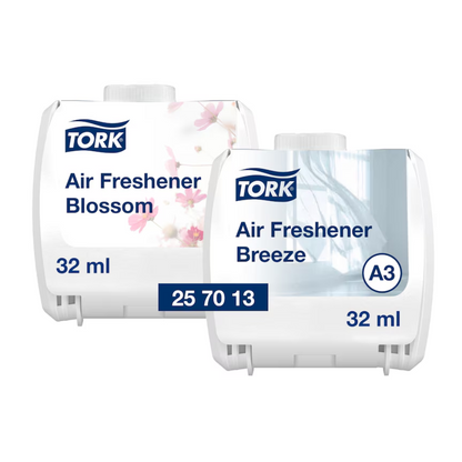 Vystavené sú dva dávkovače kontinuálneho osviežovača vzduchu Tork od spoločnosti TORK – Essity Professional Hygiene Germany GmbH. Jeden z dávkovačov, nazývaný „Blossom“, zobrazuje kvetinové motívy, zatiaľ čo druhý, „Breeze“, zobrazuje pokojný výhľad z okna. Oba majú kapacitu 32 ml a sú vybavené produktovými kódmi; jeden zobrazuje „25 70 13“ a druhý „A3“.