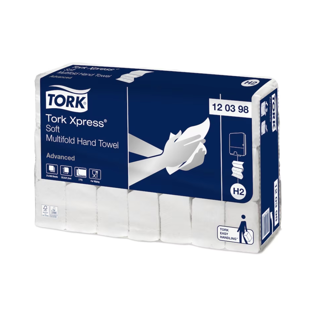 Eine Packung Tork Xpress® 120398 weiche Multifold-Handtücher Advanced H2 2-lagig, mit einem Design mit Händen auf den Handtüchern und blauen und weißen Elementen, hergestellt aus recycelten Fasern und mit 21 Packungen pro Karton.