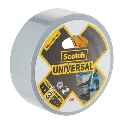 Kotúč striebornej Scotch® Univerzálnej lepiacej pásky 2904 od 3M Deutschland GmbH (50 m x 48 mm) s triedou pevnosti 3/5 a obalom s obrázkami vysávača a rúry.