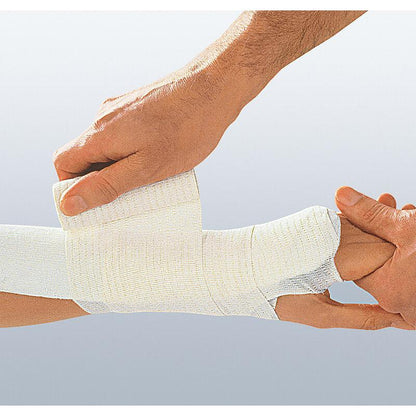Uniflex color, farbige dauerelastische Universalbinde – im Einsatz