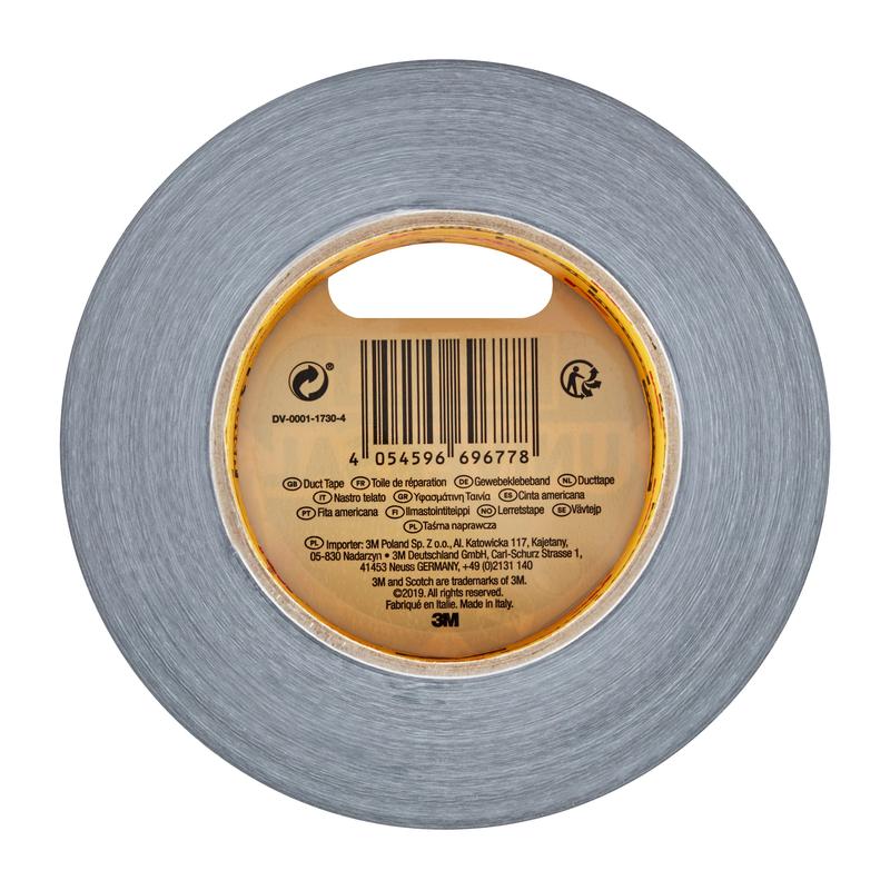 Kotúč Scotch® Univerzálnej lepiacej pásky 2904 (50 m x 48 mm) od 3M Deutschland GmbH, videný zhora, vyniká svojou sivou farbou a centrálnou etiketou s čiarovým kódom a produktovými údajmi v niekoľkých jazykoch.